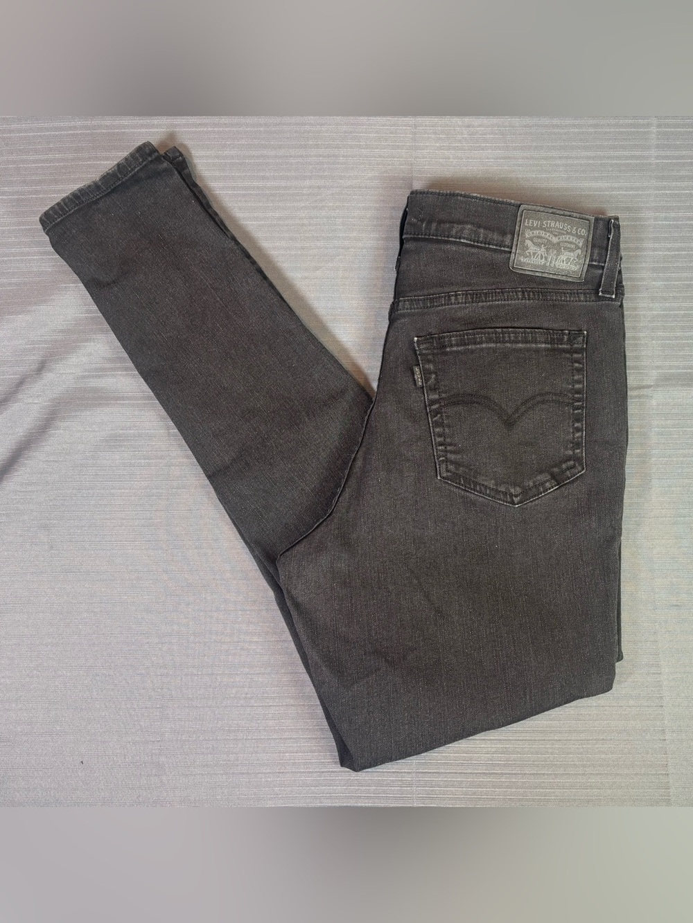 Levi’s 720 High Rise Super Skinny Jeans Women’s 31 Black Stretch Denim